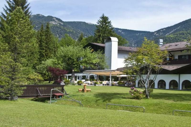 Alpenhof Grainau Hotel Exterior photo